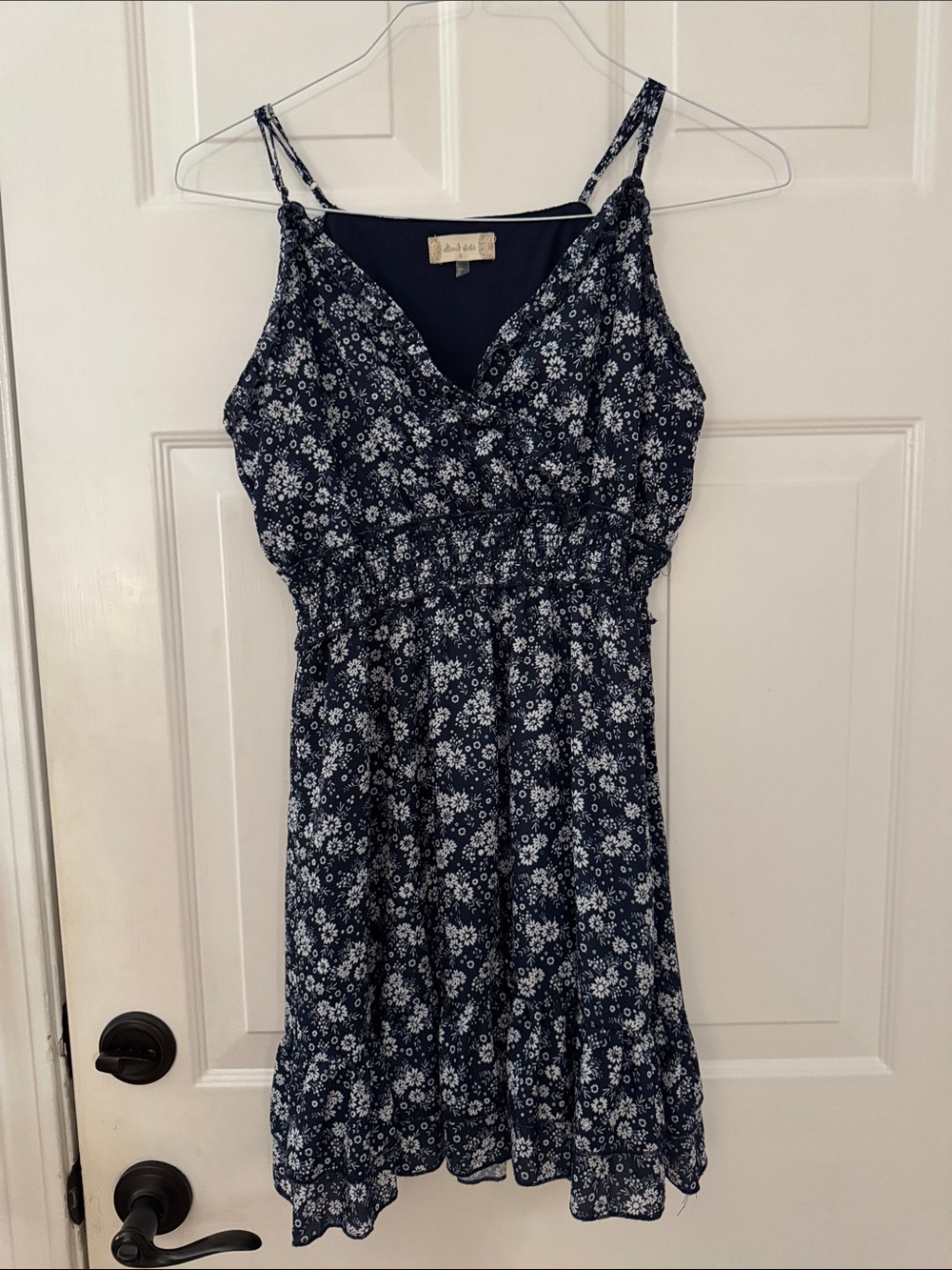 Altar'd State Navy and white floral dress with adjustable straps Sz S